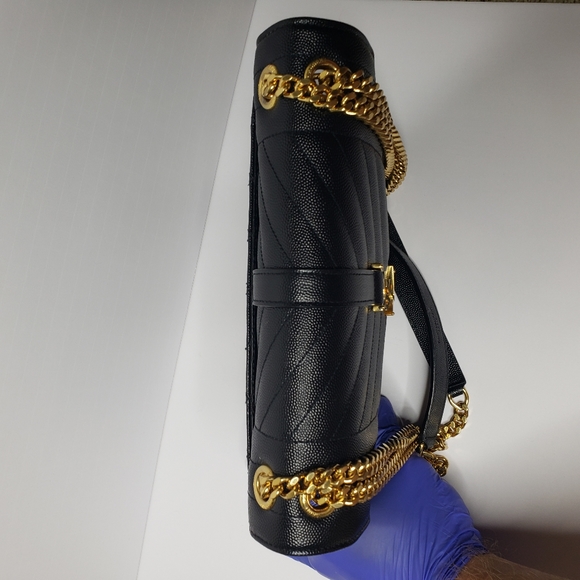 YSL Envelope Medium Chain Bag in Mix Matelassé Grain De Poudre Embossed Leather - Picture 5 of 16